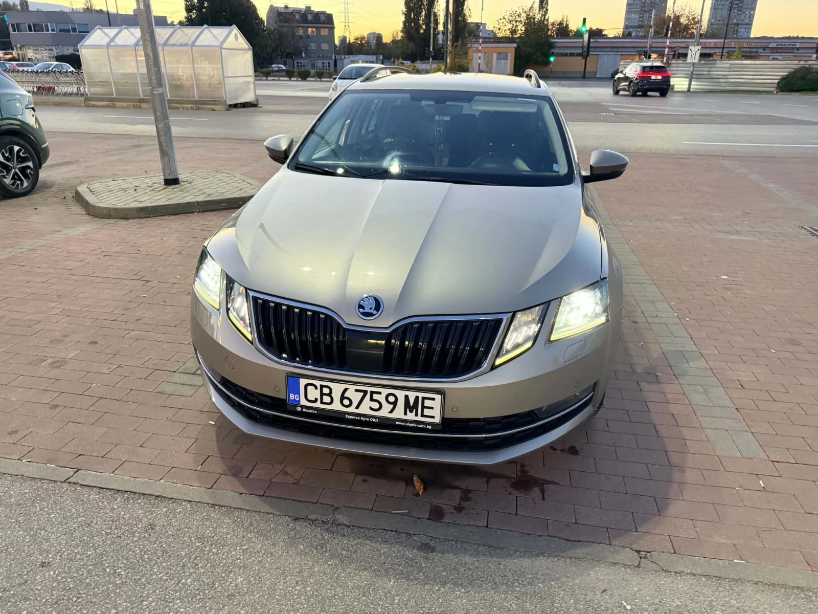 Skoda Octavia, снимка 3 - Автомобили и джипове - 56638095