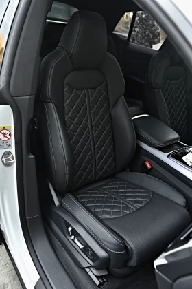Audi SQ8 4.0 V8T B&O RS-SITZE CARBON 23-RS 360 NIG-VIS - 111900 лв. / 57213.56 € - 46227344 14