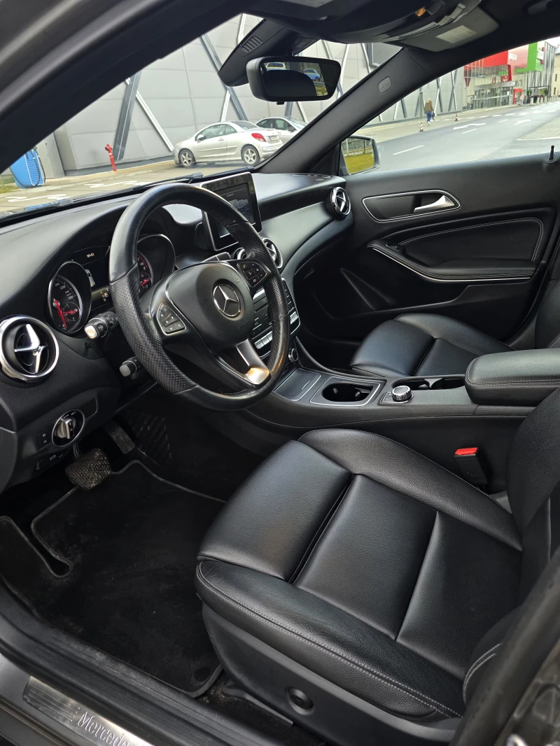 Mercedes-Benz GLA 250, снимка 9 - Автомобили и джипове - 53399688