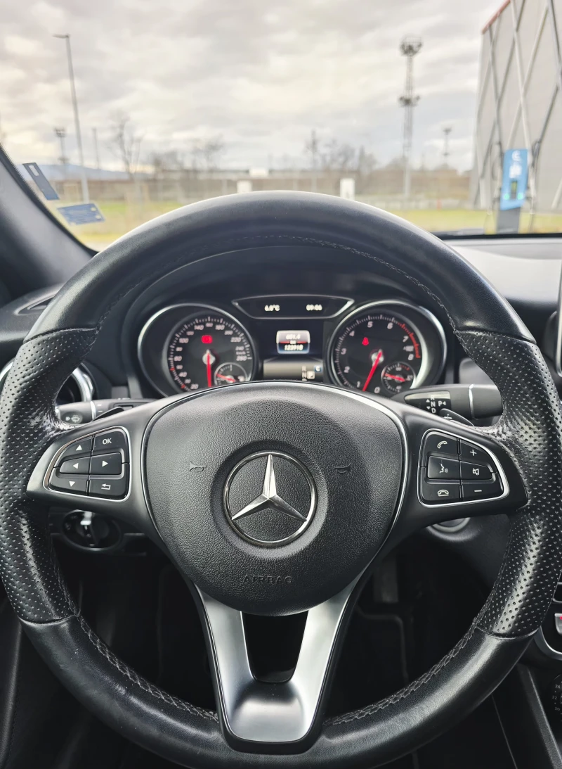 Mercedes-Benz GLA 250, снимка 11 - Автомобили и джипове - 53399688