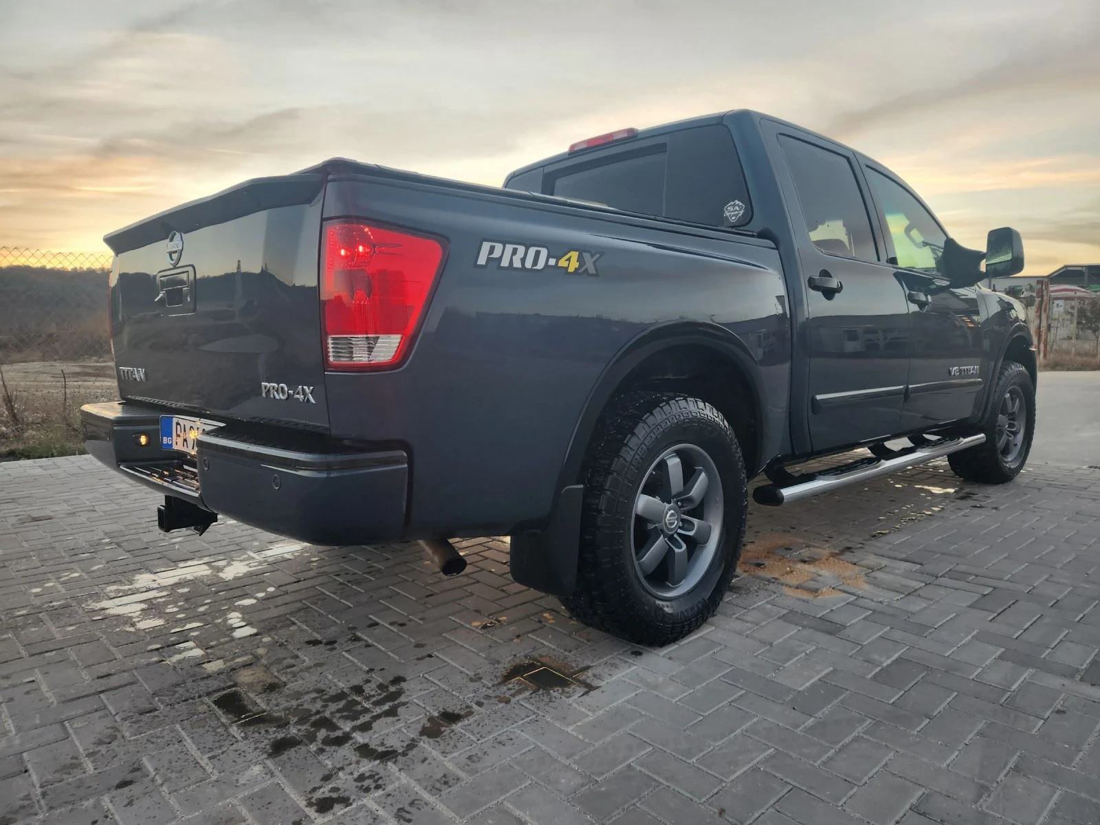 Nissan Titan king Pro-4X 5.6 LPG - изображение 3