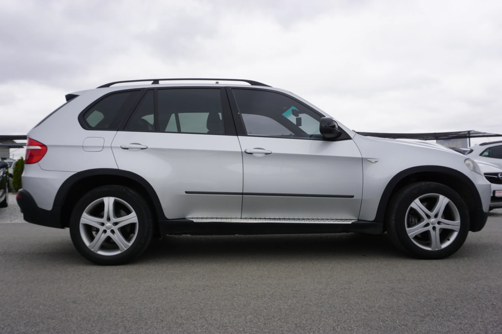 BMW X5 3.0/4x4/Сменени Вериги/Панорама/Навигация/Мемори - изображение 8