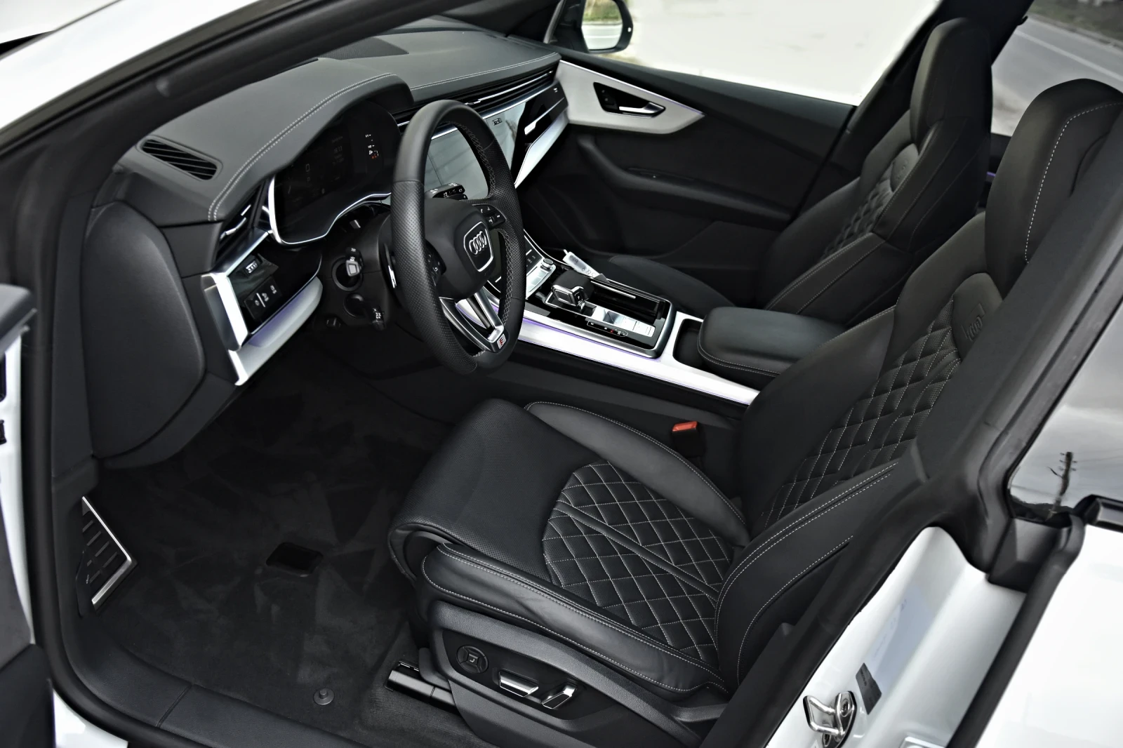 Audi SQ8 4.0 V8T B&O RS-SITZE CARBON 23-RS 360 NIG-VIS - изображение 8