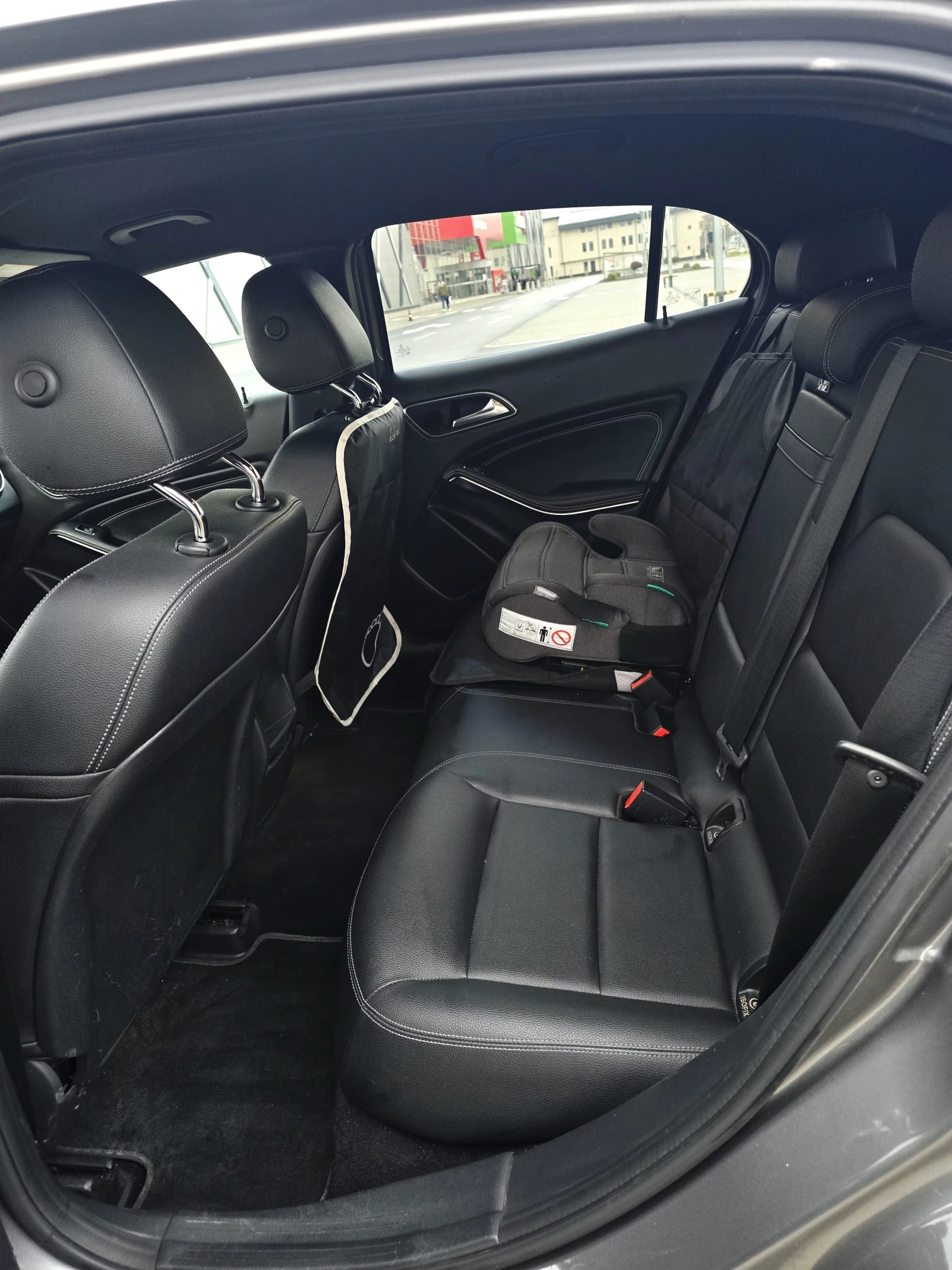 Mercedes-Benz GLA 250 - изображение 10