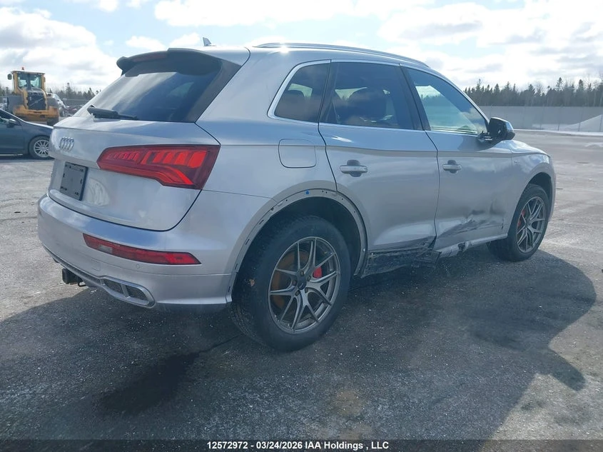 Audi SQ5 Red Interior* Carbon* Bang & Olufsen, снимка 4 - Автомобили и джипове - 54441145