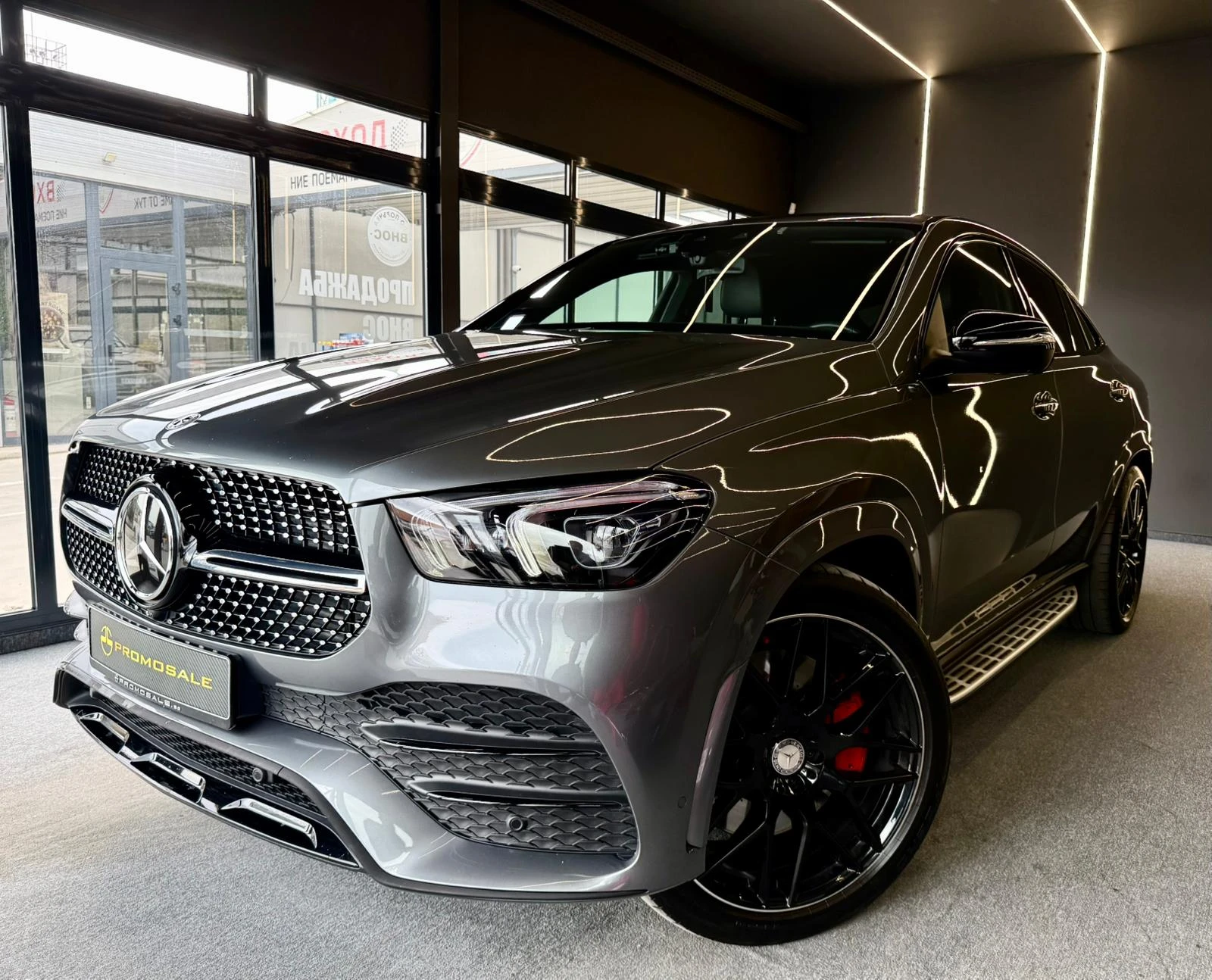 Mercedes-Benz GLE 400 Coupe AMG 4Matic+ * HeadUp* Лизинг* Burm* Pano, снимка 3 - Автомобили и джипове - 54884093