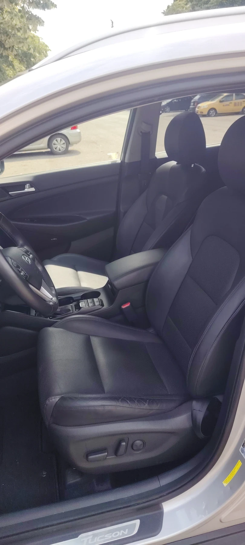 Hyundai Tucson, снимка 9 - Автомобили и джипове - 54968268