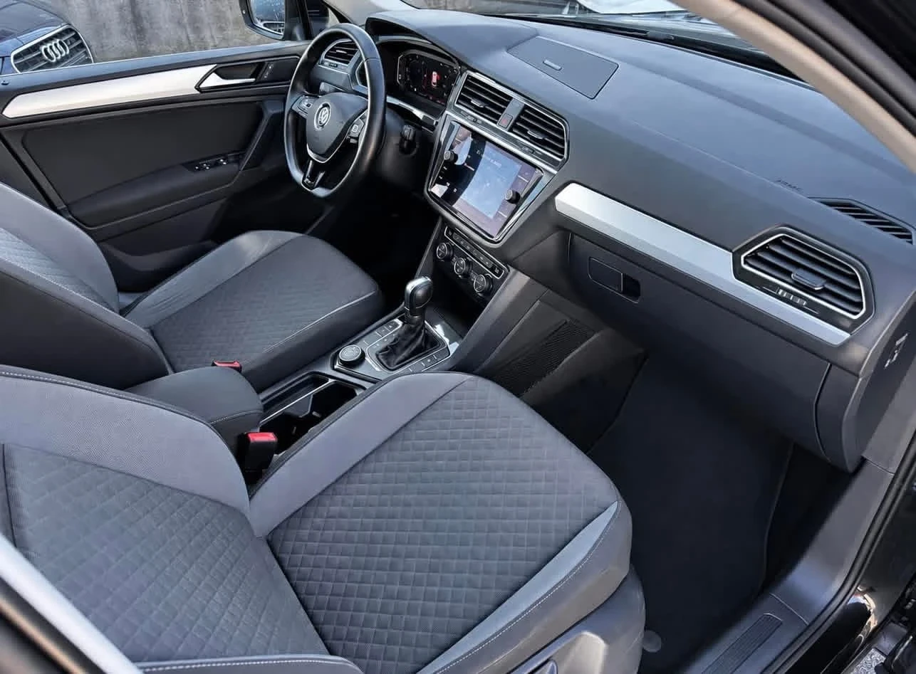 VW Tiguan 2.0TDI | R-Line| 4Motion | ЛИЗИНГ | БАРТЕР, снимка 13 - Автомобили и джипове - 55949751