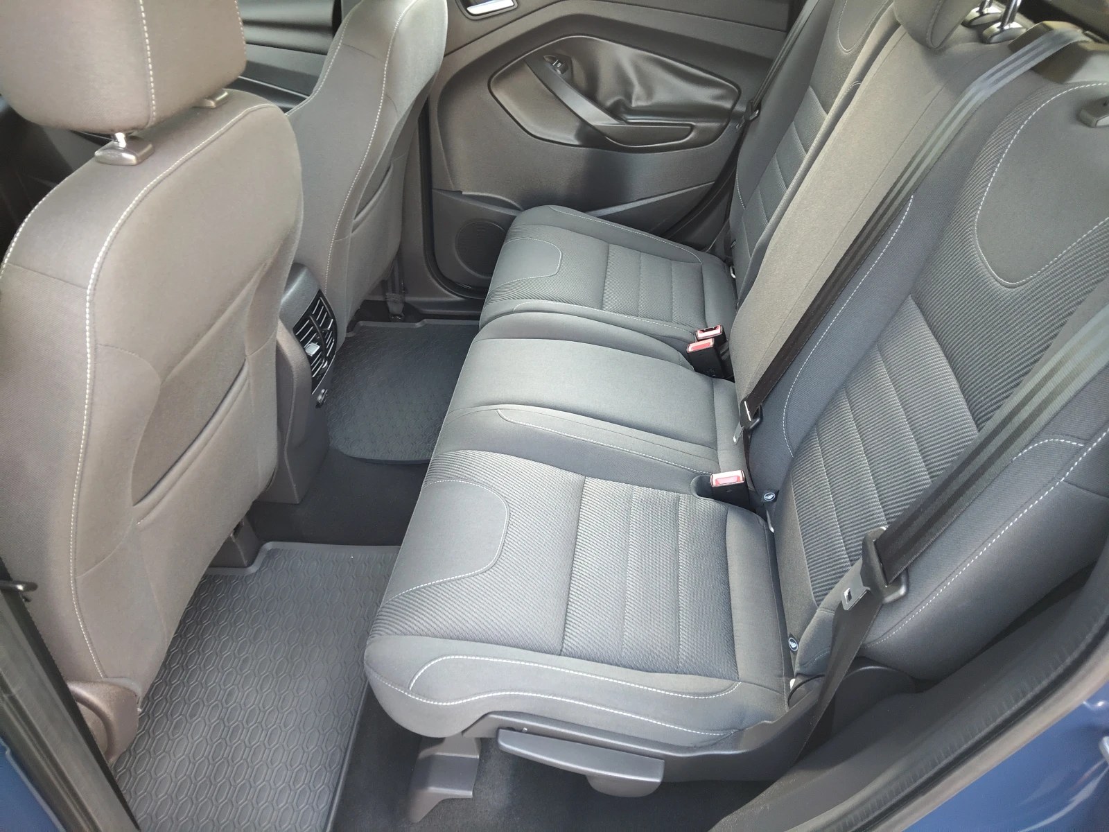 Ford Kuga 2, 0d 150ps 4x4 АВТОМАТИК, снимка 11 - Автомобили и джипове - 55962021
