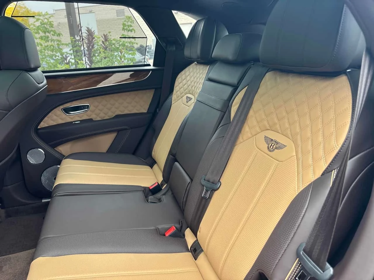 Bentley Bentayga * AWD * CARFAX * ��� ������������ ������ | Mobile.bg � ����������� 11