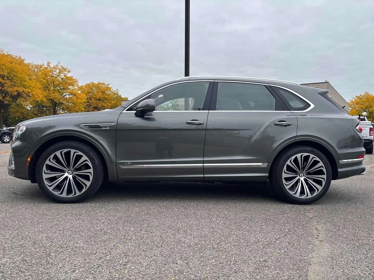 Bentley Bentayga * AWD * CARFAX * ��� ������������ ������ | Mobile.bg � ����������� 2