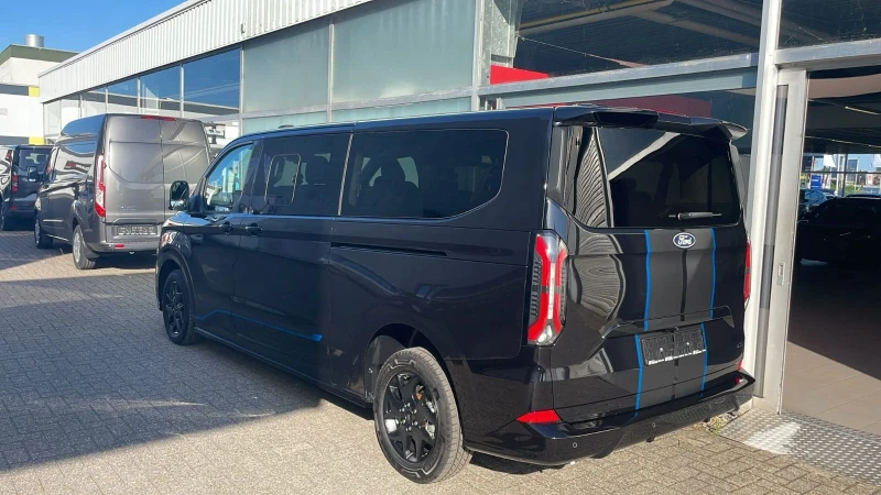Ford Tourneo Спорт, снимка 4 - Бусове и автобуси - 52395071