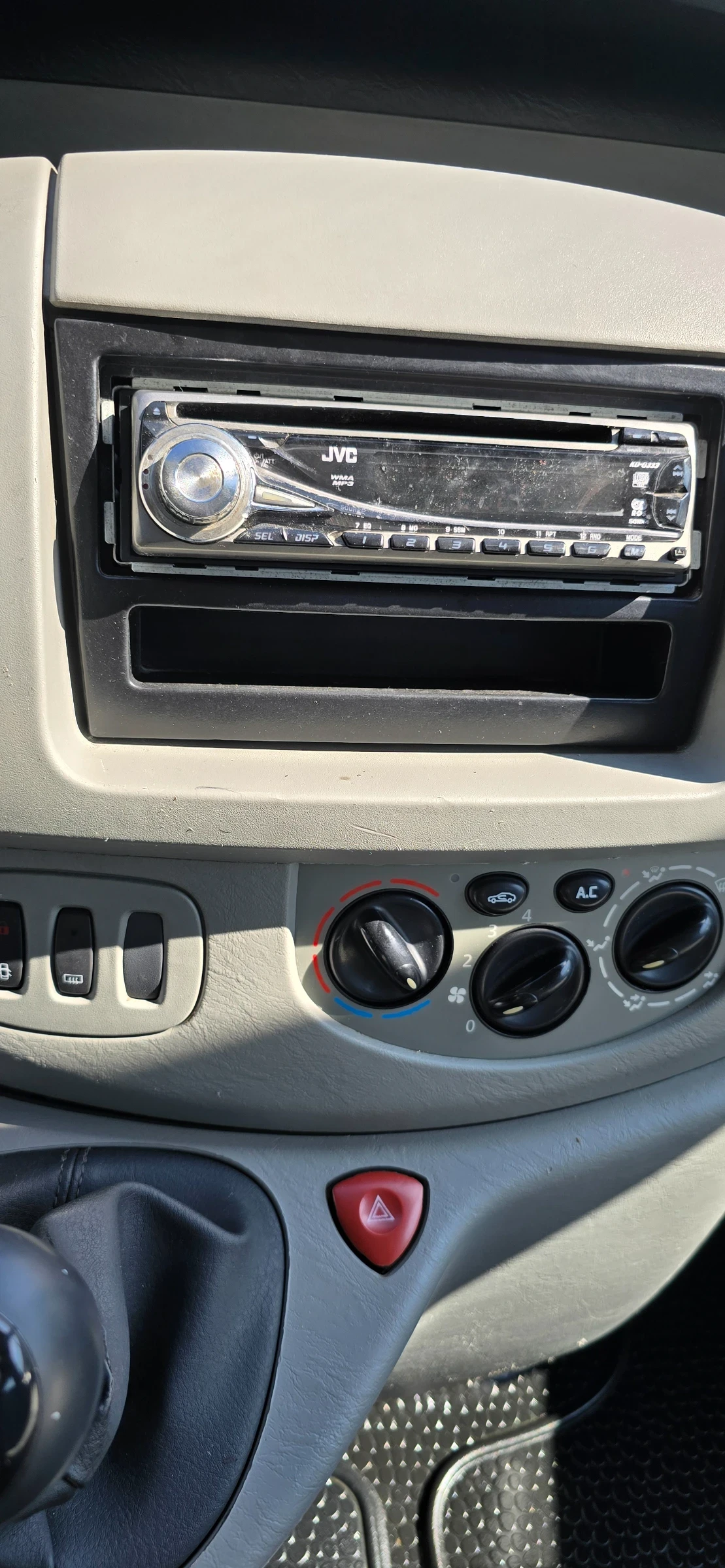 Opel Vivaro 2.5DCi 8  | Mobile.bg   12