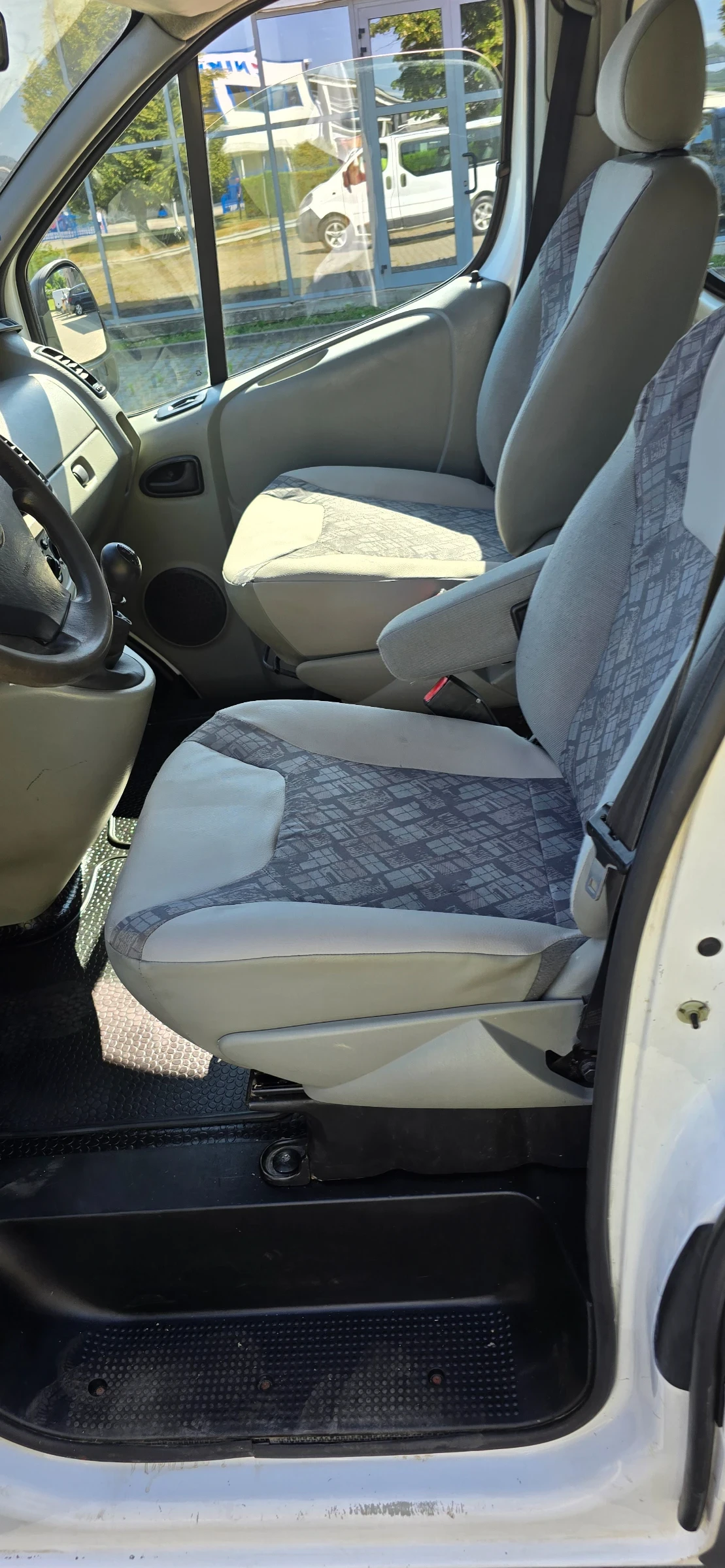 Opel Vivaro 2.5DCi 8  | Mobile.bg   14