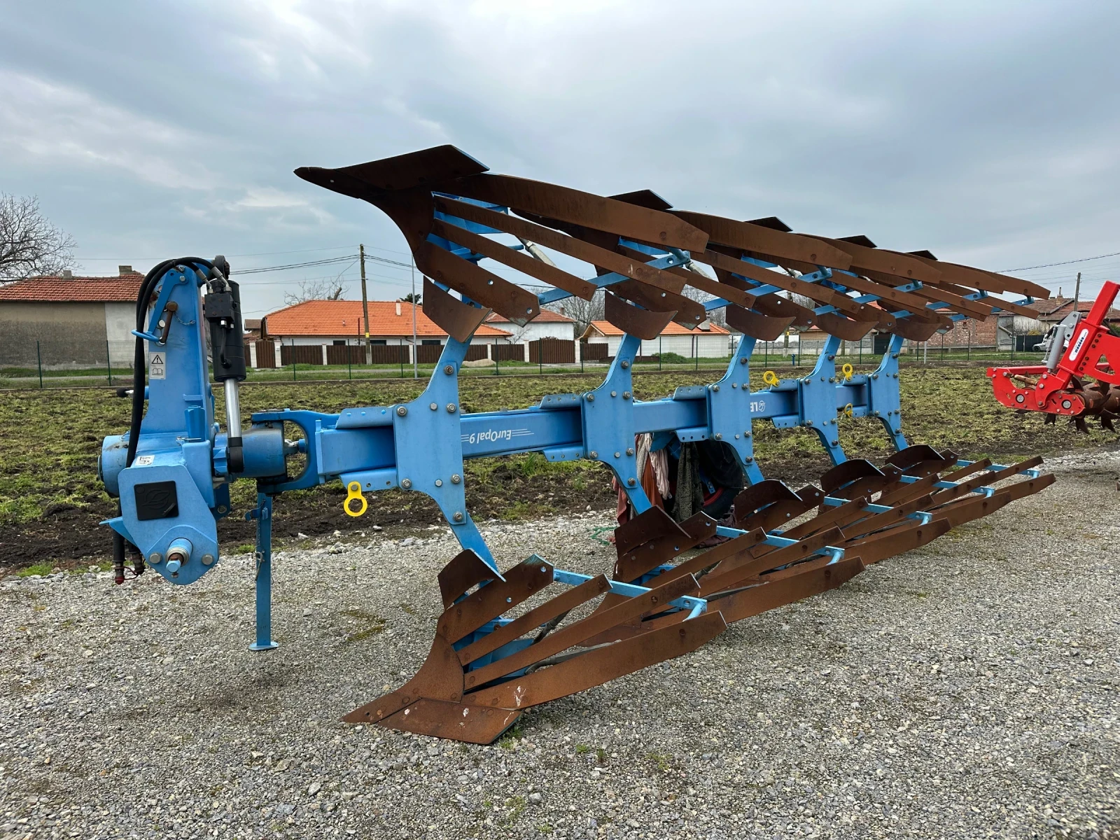 Плуг Lemken  EO9 4+ 1 лентов на 3000дка. 