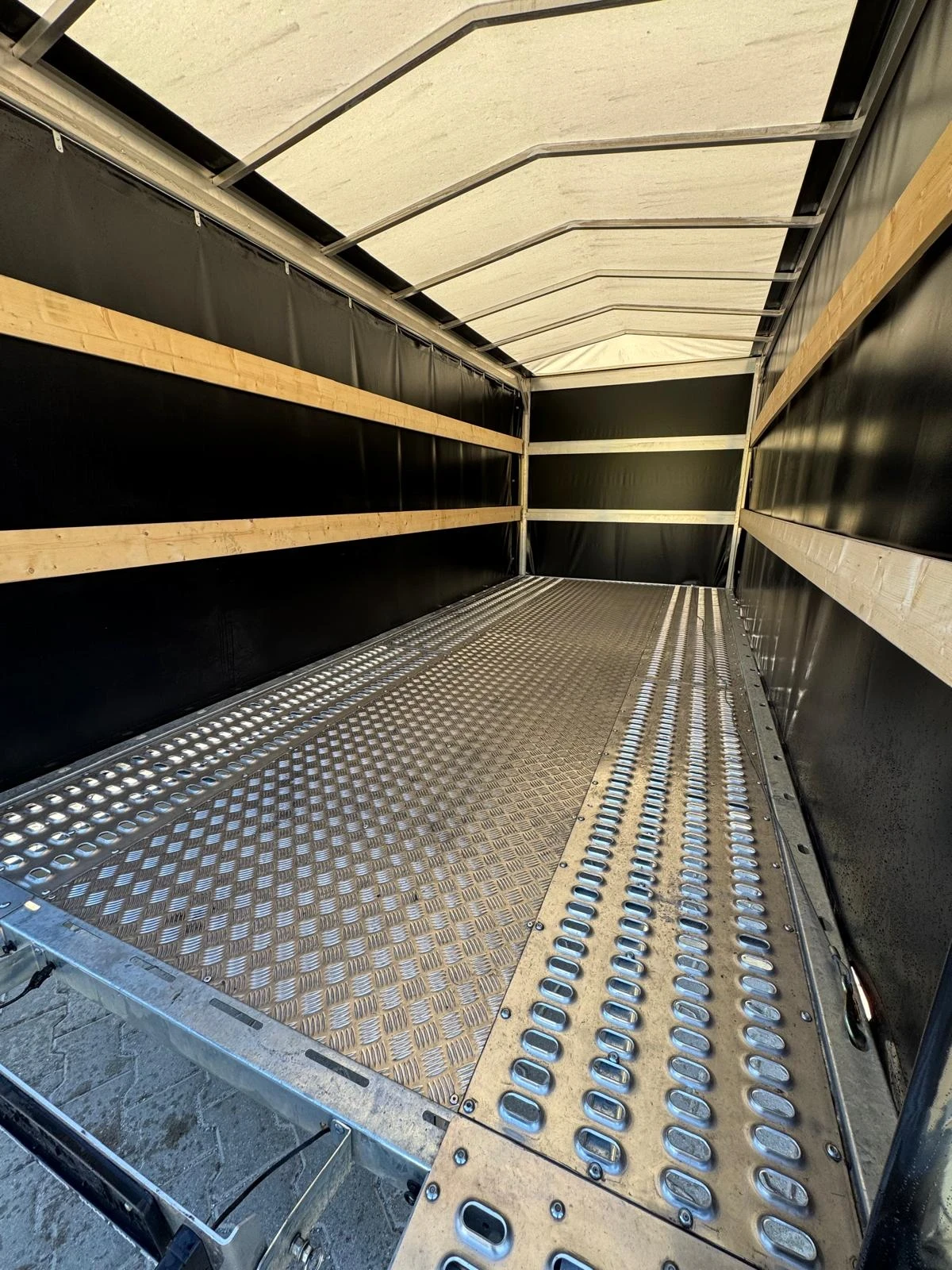 �� ��������� Lorries Stalko SP | Mobile.bg � ����������� 13