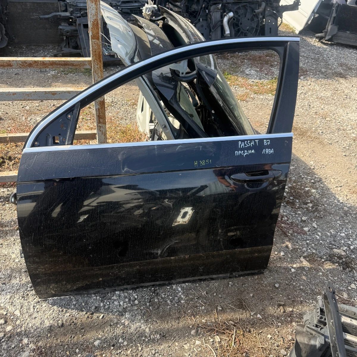 Предна лява врата за VW Passat B7 черна predna vrata-3851