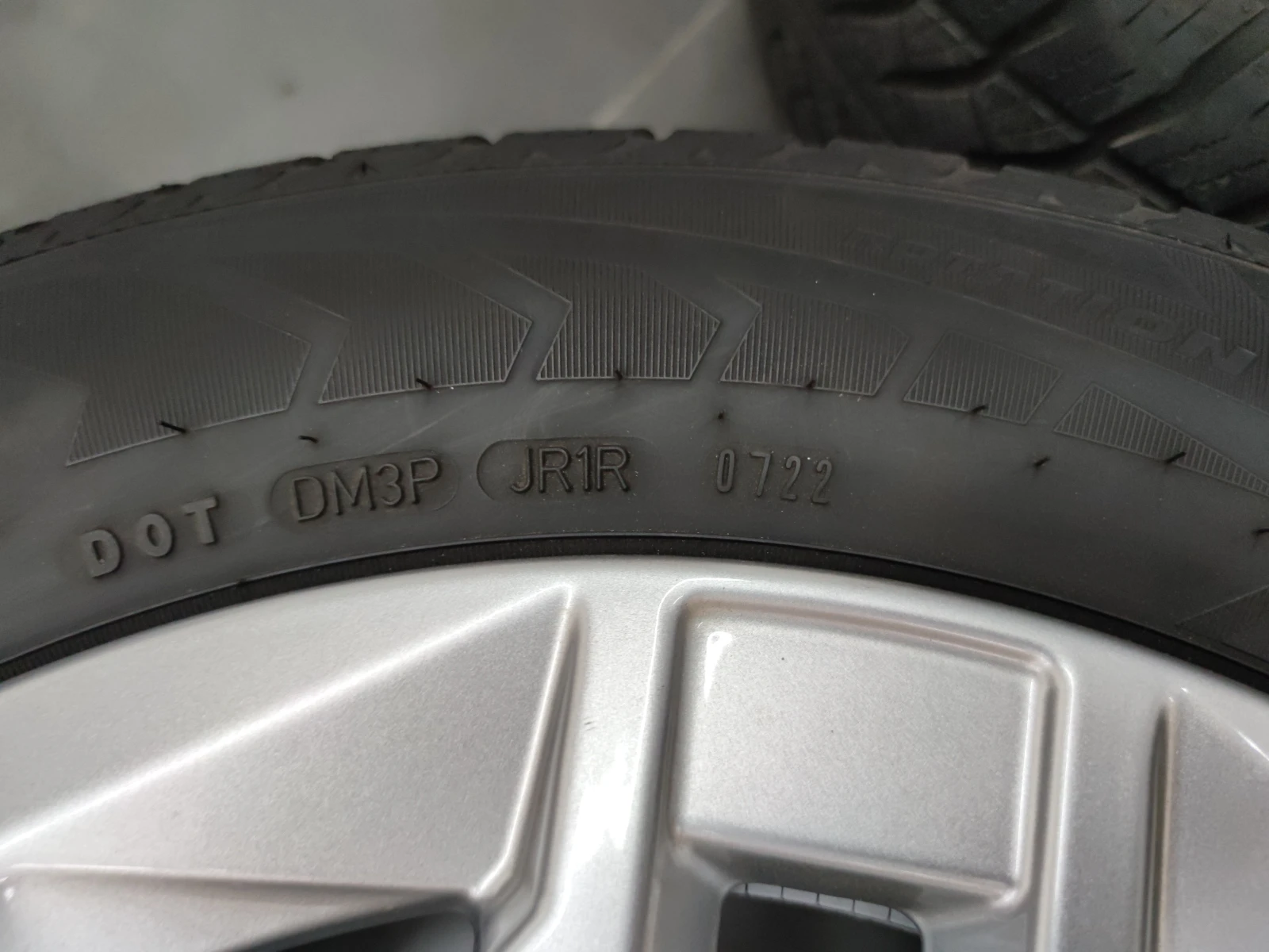    205/65R16  BMW X1 | Mobile.bg   11