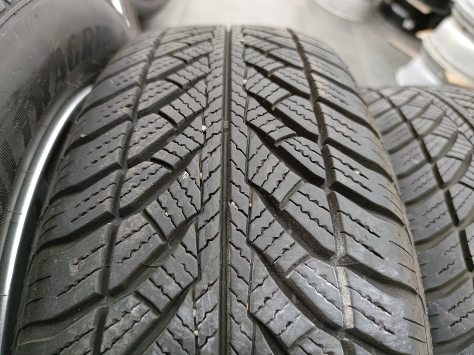    205/65R16  BMW X1 | Mobile.bg   15