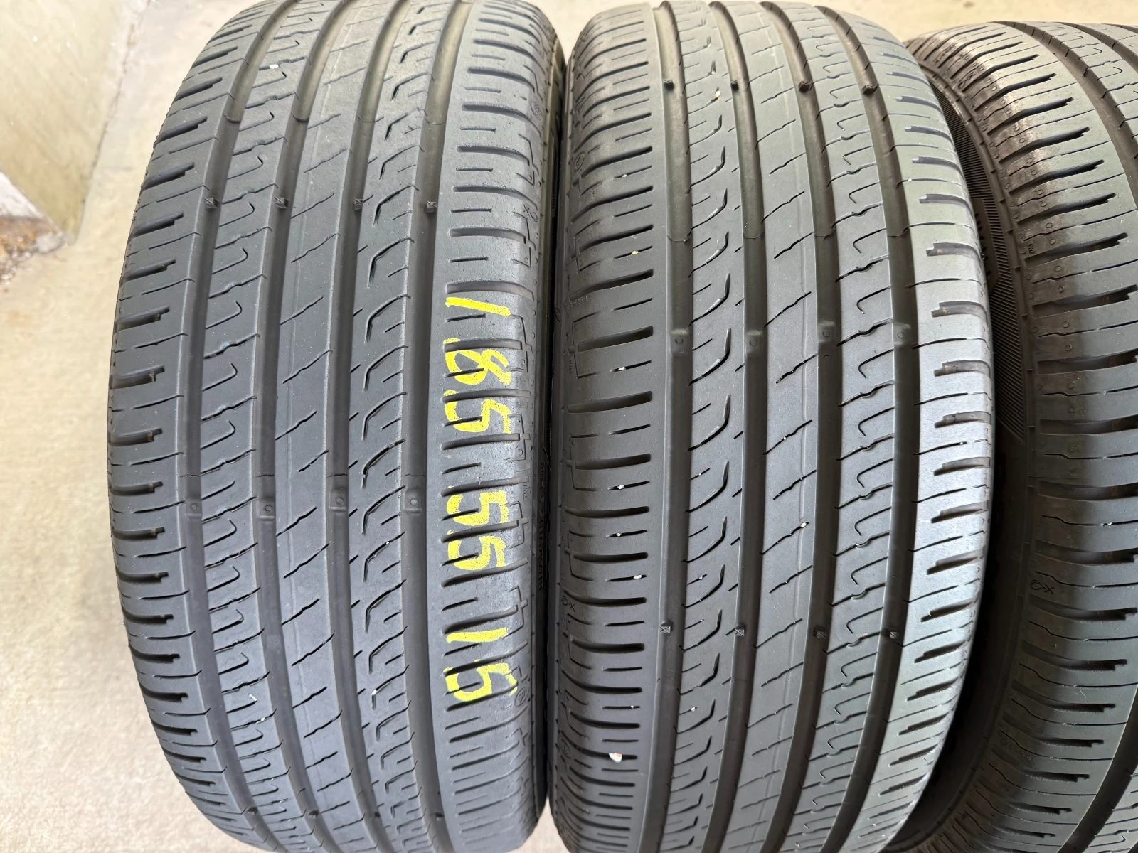 Гуми Летни 185/55R15, снимка 2 - Гуми и джанти - 54600396
