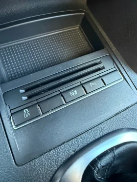 VW Touran 2.0 TDI 6-DSG DIGITAL, снимка 16