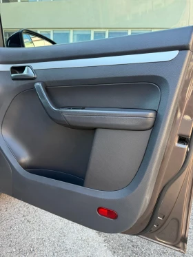 VW Touran 2.0 TDI 6-DSG DIGITAL, снимка 14