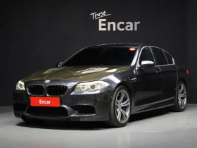 BMW M5 Sedan