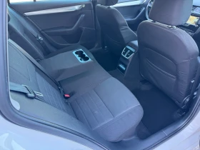 Skoda Octavia 1, 6 TDi* AUTOMATIC* NAVI* EURO 6 | Auto.bg — изображение 13