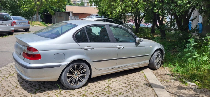 BMW 320, снимка 4 - Автомобили и джипове - 47306072