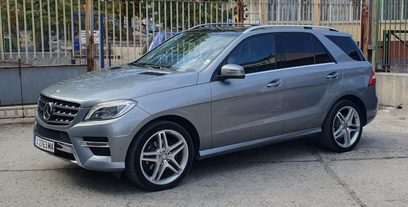 Mercedes-Benz ML 350 d AMG optic , снимка 4 - Автомобили и джипове - 47582611