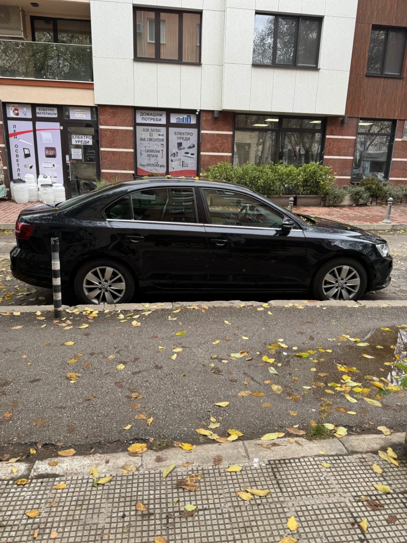 VW Jetta, снимка 8 - Автомобили и джипове - 48064756