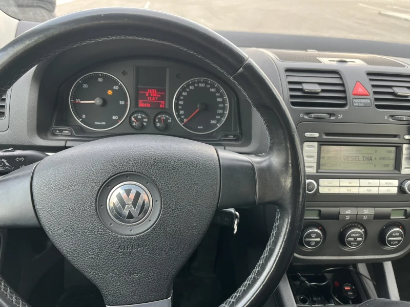 VW Golf, снимка 10 - Автомобили и джипове - 49130404