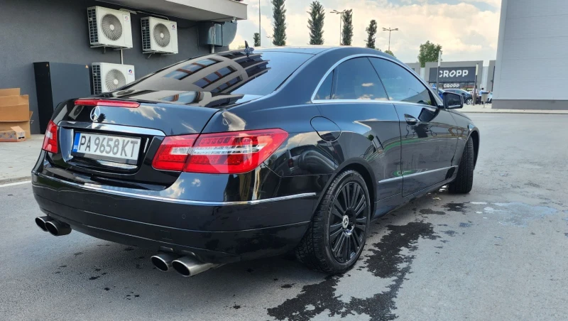 Mercedes-Benz E 250, снимка 10 - Автомобили и джипове - 51865460