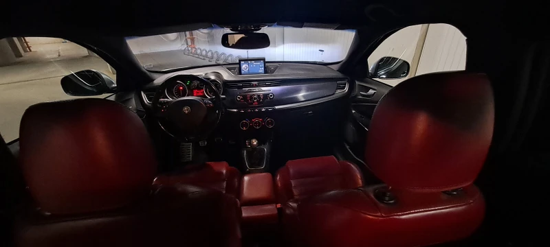 Alfa Romeo Giulietta, снимка 16 - Автомобили и джипове - 51944824