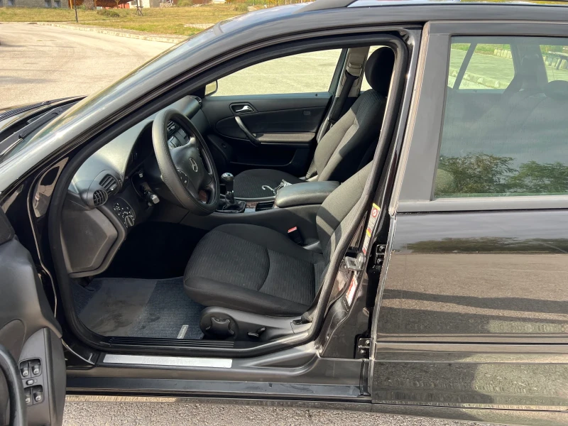 Mercedes-Benz C 220 CDI, снимка 11 - Автомобили и джипове - 52072662