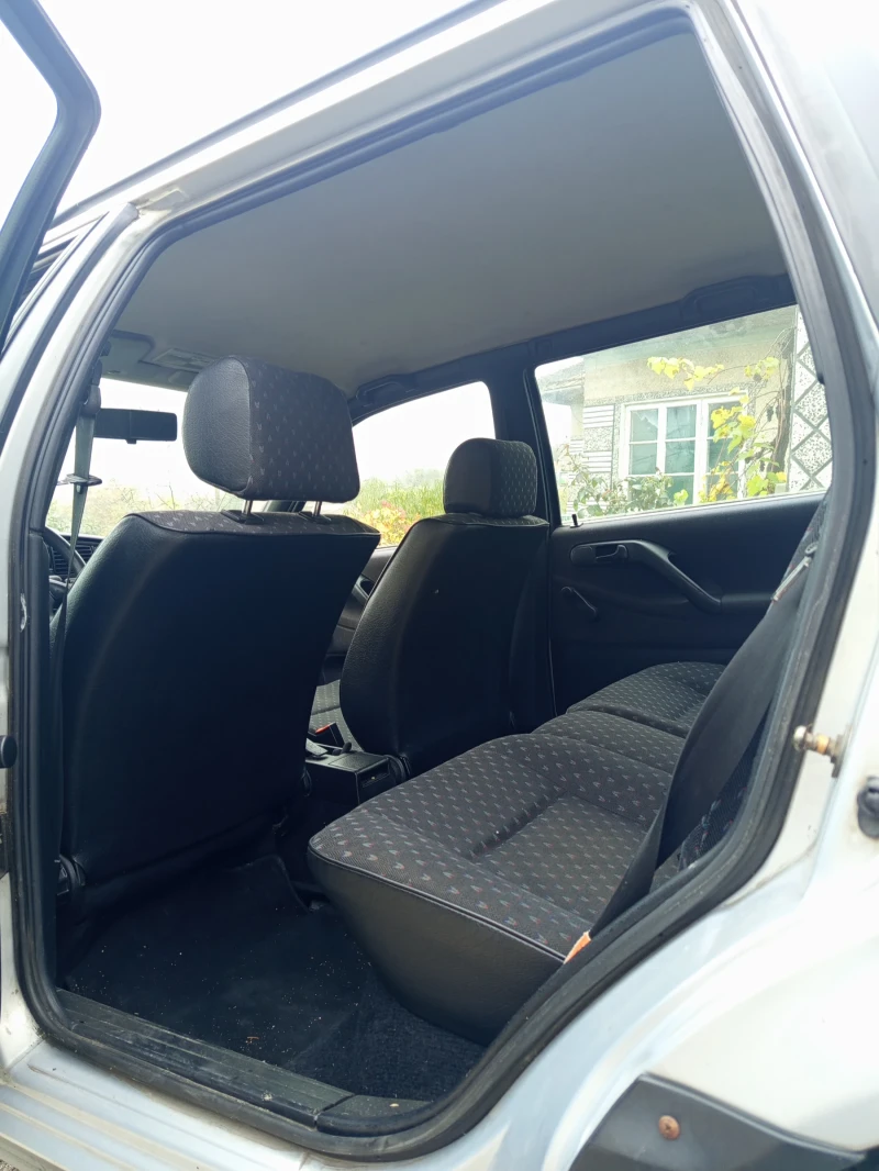 VW Passat 1.8i, снимка 11 - Автомобили и джипове - 52494289