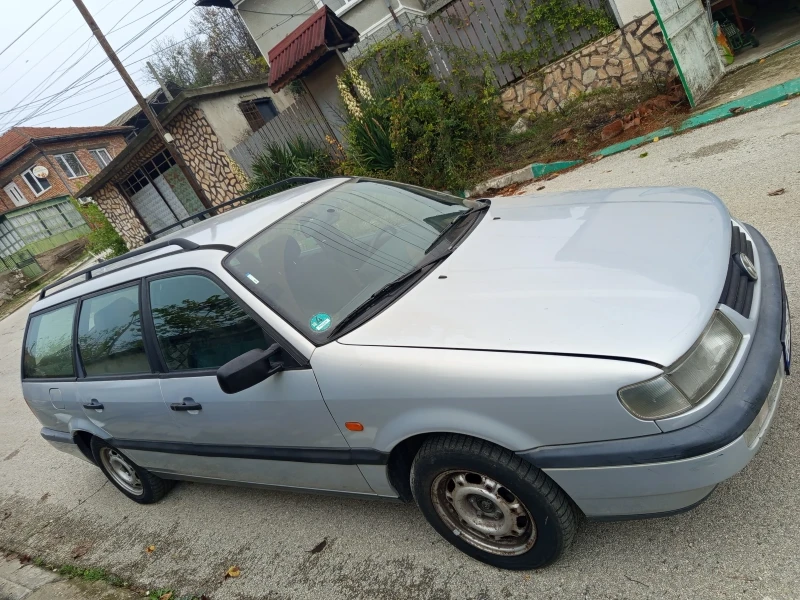 VW Passat 1.8i, снимка 2 - Автомобили и джипове - 52494289