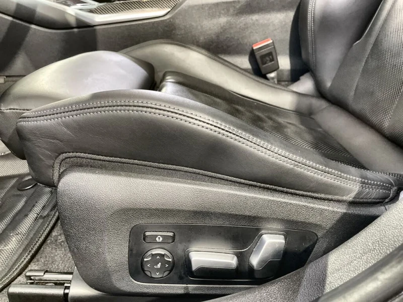 BMW M3 * COMPETITION* XDRIVE* АвтоКредит* (ЦЕНА ДО БГ), снимка 7 - Автомобили и джипове - 52585145