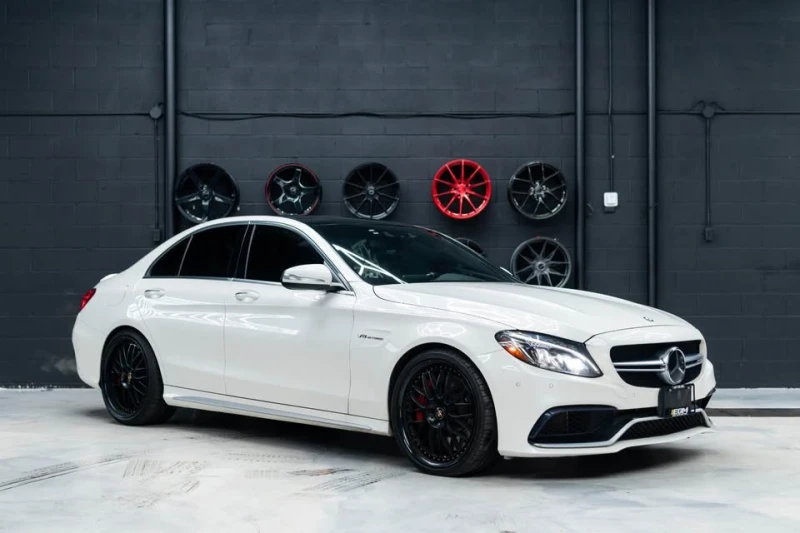 Mercedes-Benz C 63 AMG CARFAX* АВТОФИНАНСИРАНЕ БЕЗ ПЪРВОНАЧАЛНА ВНОСКА, снимка 9 - Автомобили и джипове - 52846612