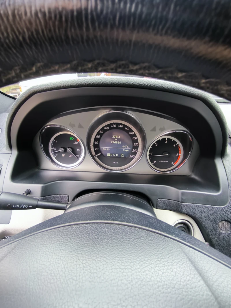 Mercedes-Benz C 220, снимка 10 - Автомобили и джипове - 53066509