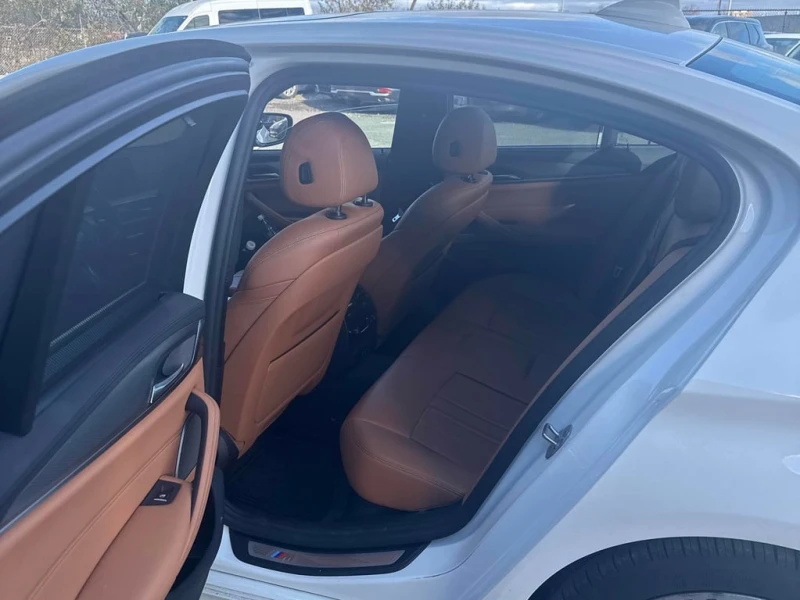 BMW 540 * xDrive * CARFAX * БЕЗ ПЪРВОНАЧАЛНА ВНОСКА, снимка 15 - Автомобили и джипове - 53182536