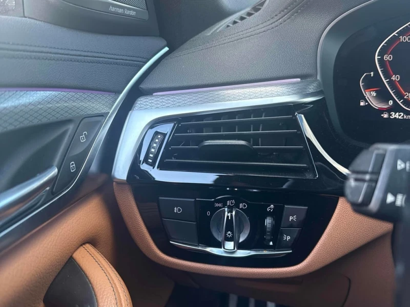 BMW 540 * xDrive * CARFAX * БЕЗ ПЪРВОНАЧАЛНА ВНОСКА, снимка 10 - Автомобили и джипове - 53182536