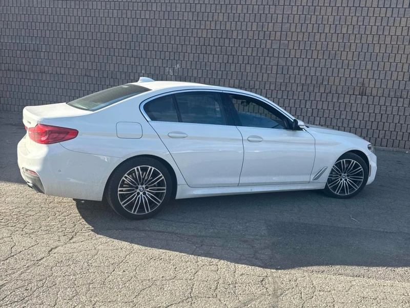 BMW 540 * xDrive * CARFAX * БЕЗ ПЪРВОНАЧАЛНА ВНОСКА, снимка 3 - Автомобили и джипове - 53182536