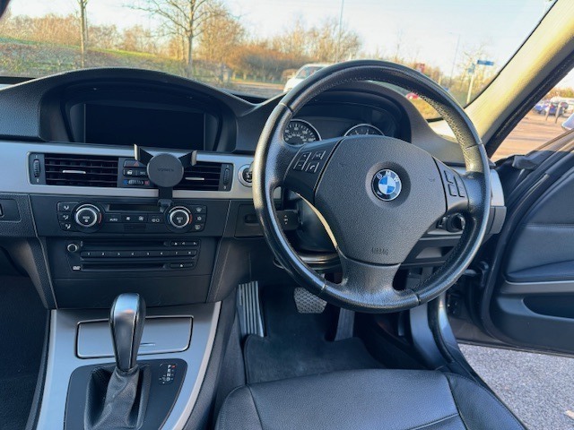 BMW 330, снимка 9 - Автомобили и джипове - 45216592