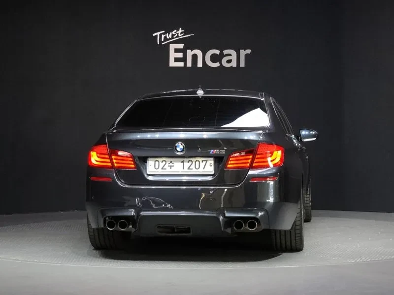 BMW M5 Sedan, снимка 4 - Автомобили и джипове - 55110716