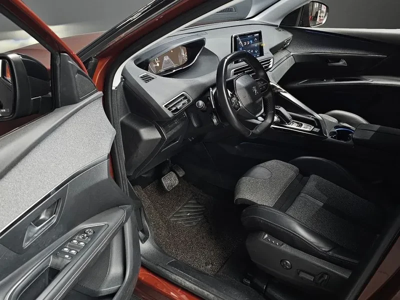 Peugeot 3008 1.5 Bluehdi Allure, снимка 11 - Автомобили и джипове - 55830868