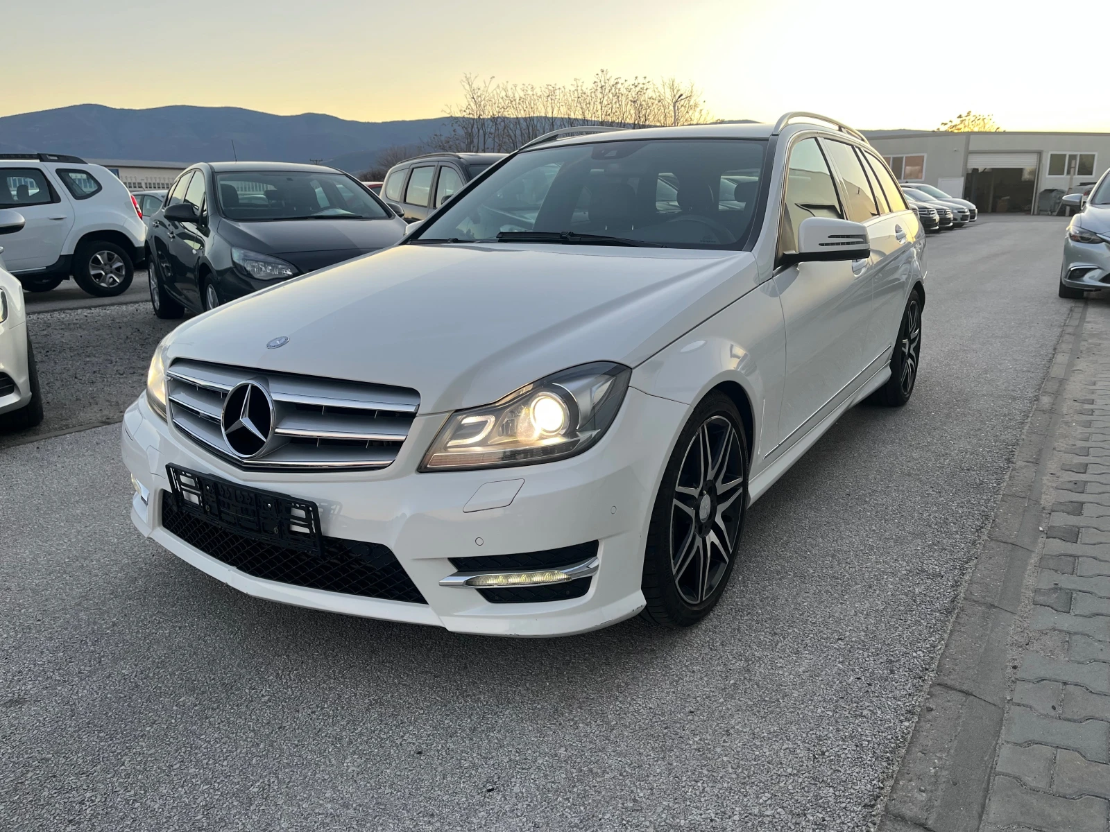Mercedes-Benz C 250 AMG пакет - изображение 3