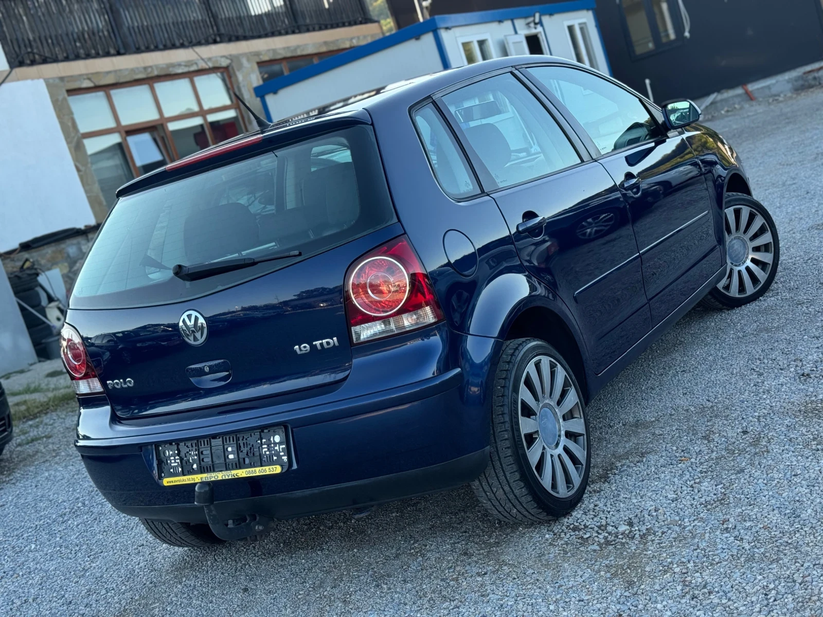 VW Polo 1.9TDI 101кс КЛИМАТИК - изображение 6