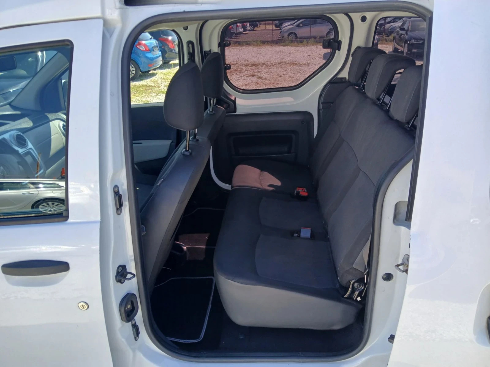 Dacia Dokker Нави, клима, 5 врати, 90кс - изображение 6