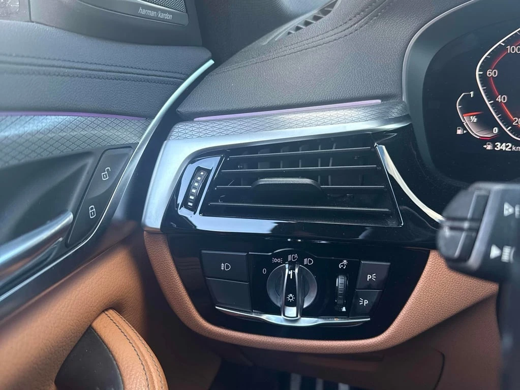 BMW 540 * xDrive * CARFAX * БЕЗ ПЪРВОНАЧАЛНА ВНОСКА - изображение 10